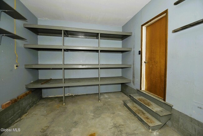 Building Photo - 33 B Ledgewood Dr