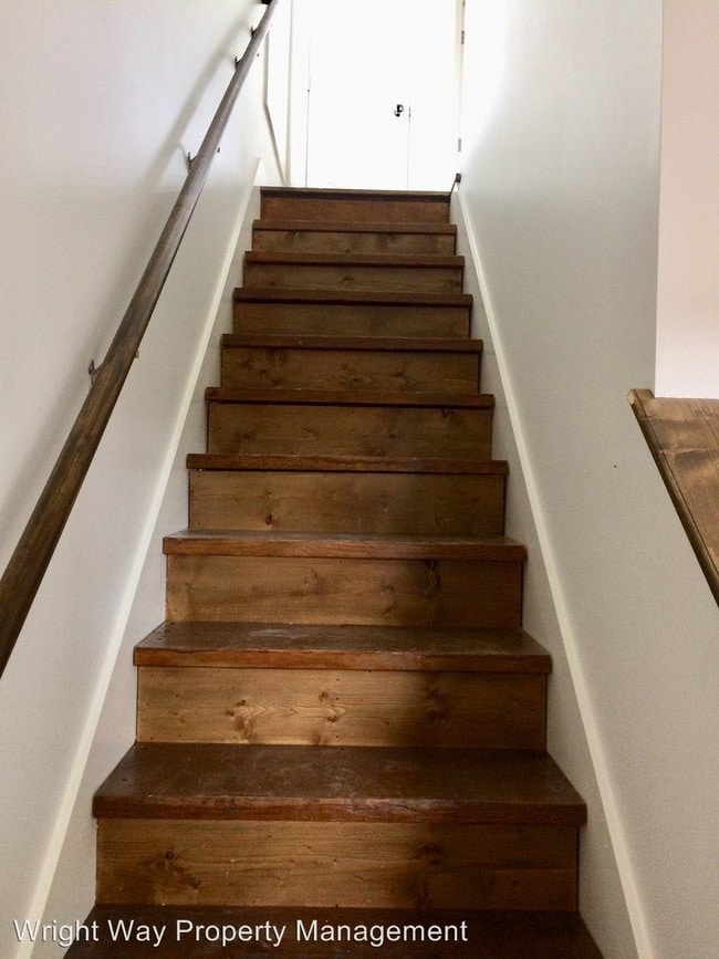 Building Photo - 1138 Kenton St