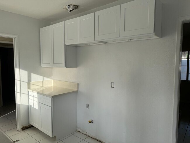 Building Photo - 13156 Mercer St
