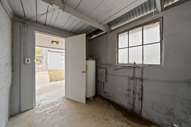 Building Photo - 3938 S Walters