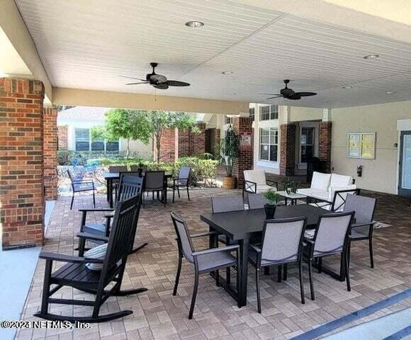 Building Photo - 7801 Point Meadows Dr