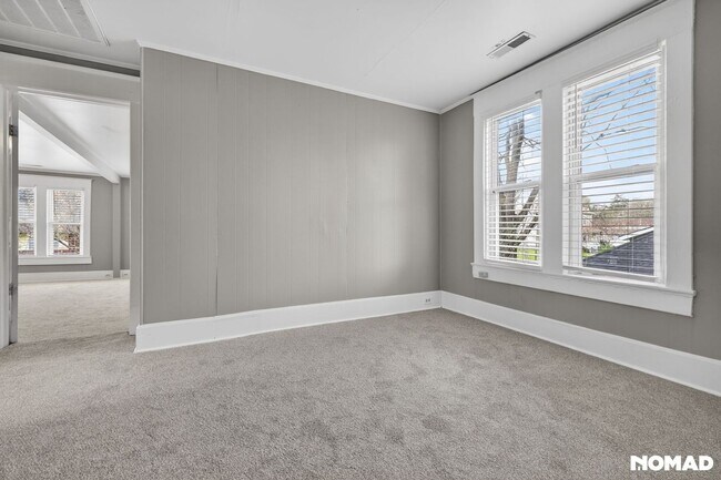 Building Photo - Charming 2BR Apartment in Winston Salem