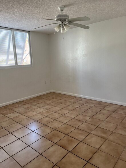 Building Photo - 3930 S Roosevelt Blvd
