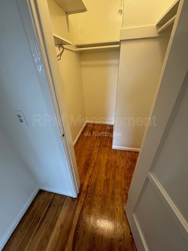 Building Photo - 1781 N Orchid Ave