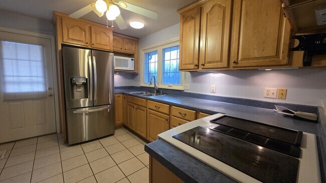 Building Photo - Delightful Home Now For Lease