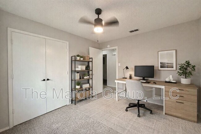 Building Photo - 923 Wayne Ave