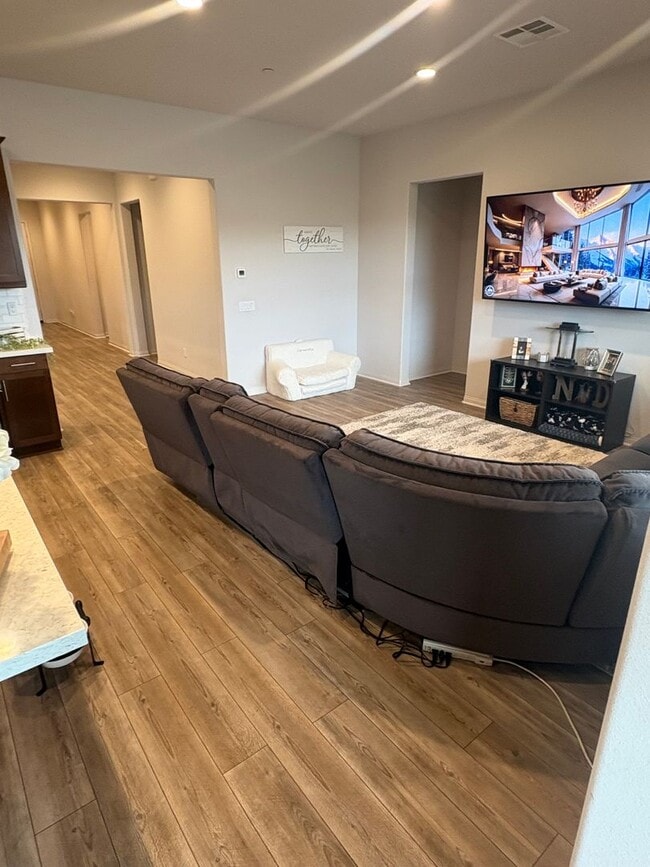 Building Photo - Beautiful home Bedford community!