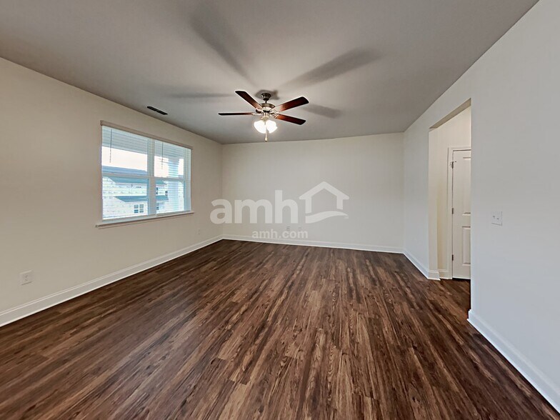 Building Photo - 3239 Brierhill Rd