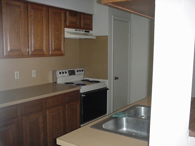 Building Photo - 10822 Lynbrook Dr