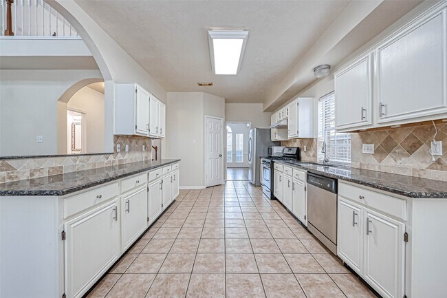 Building Photo - 17935 Western Pass Ln