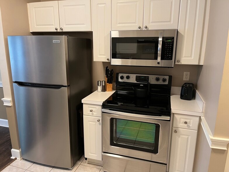 Kitchen - 9155 Meadow Vista Rd