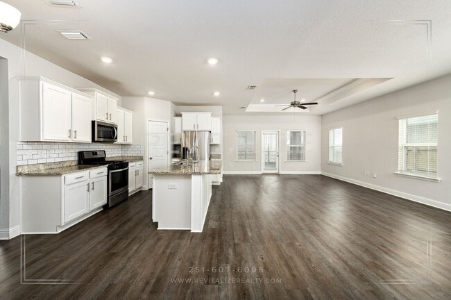 Building Photo - Modern 4BR 2 BA Home in Spanish Fort