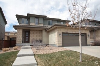 Building Photo - Beautiful Customized 3 Bed / 2.5 Bath Sing...