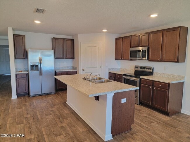 Building Photo - 101 Red Bay Rd