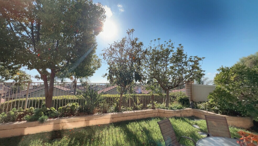 Building Photo - 22 Blackwood