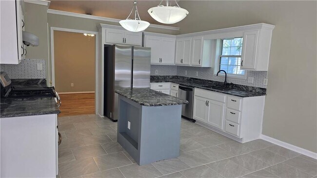 Building Photo - 2994 Hickory Run Cir NW