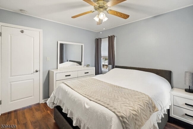 Building Photo - 90 Ford Rd