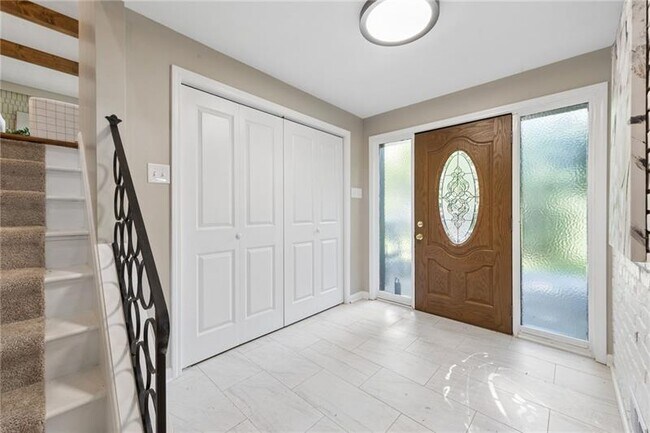 Building Photo - 2317 Marbury Rd