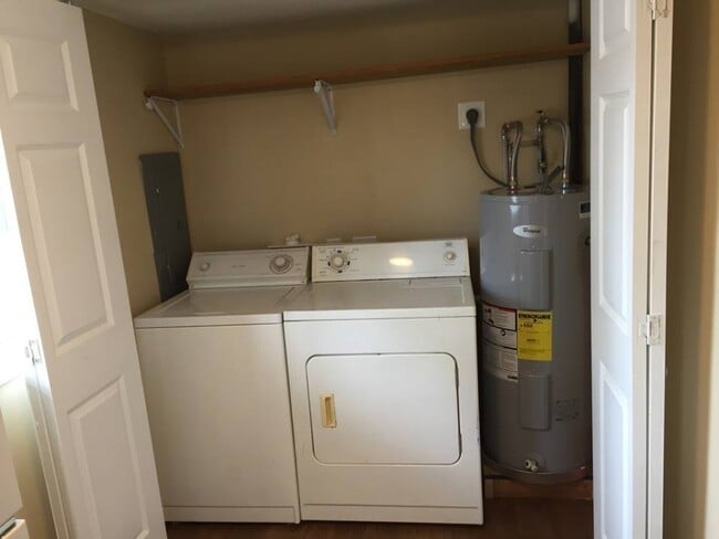 Building Photo - 1 bedroom 1 bath