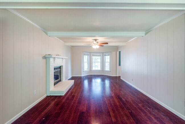 Building Photo - 2584 Piney Bark Dr