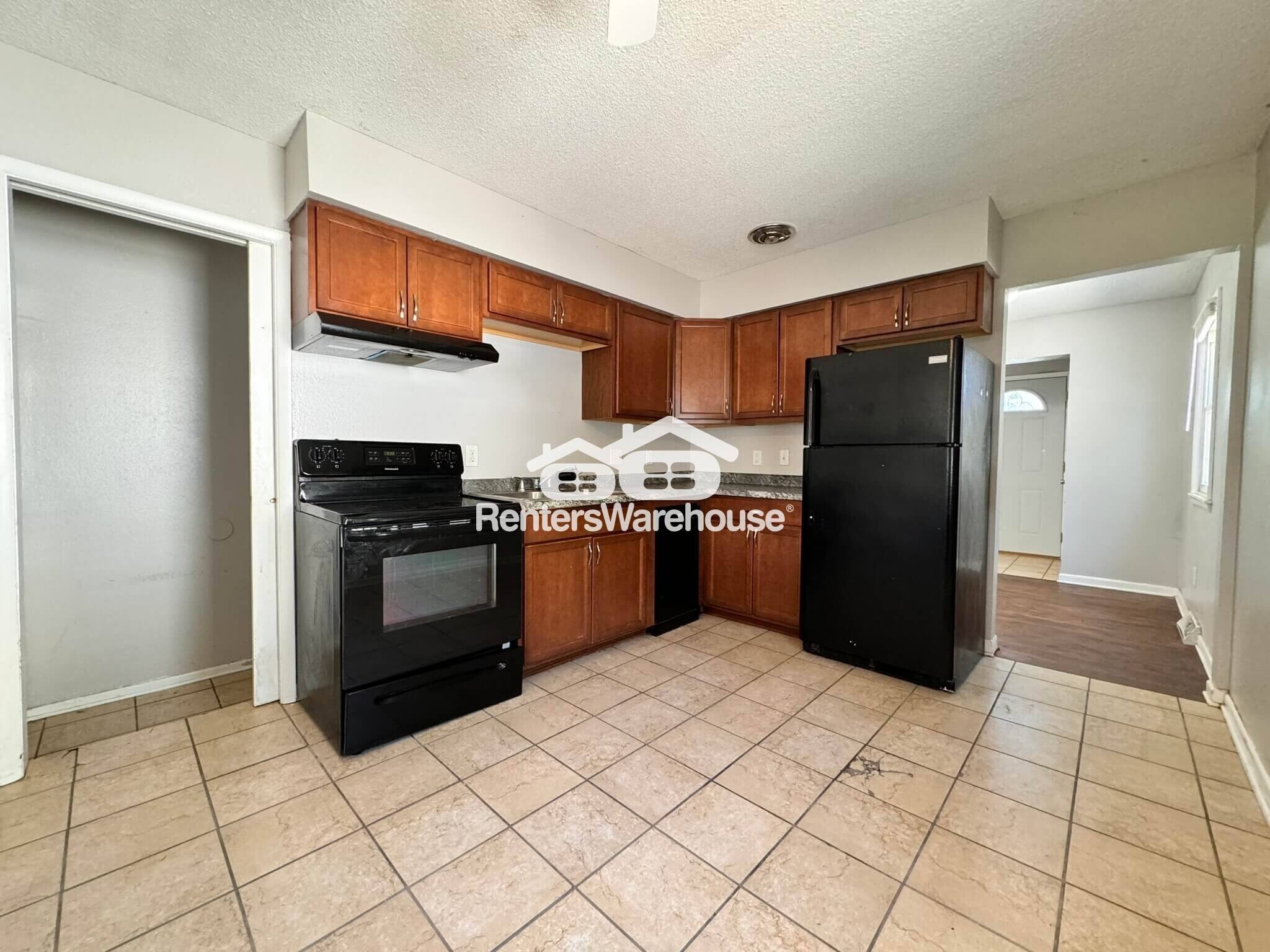 Building Photo - 1328 Carrie Ave