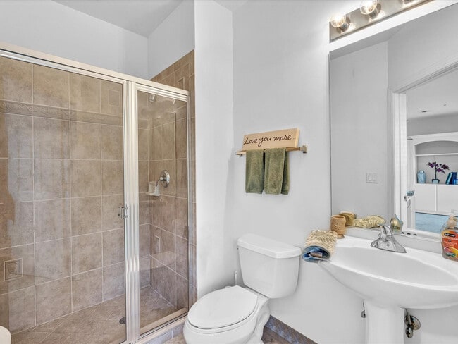 Building Photo - 1801 Coral Heights Blvd