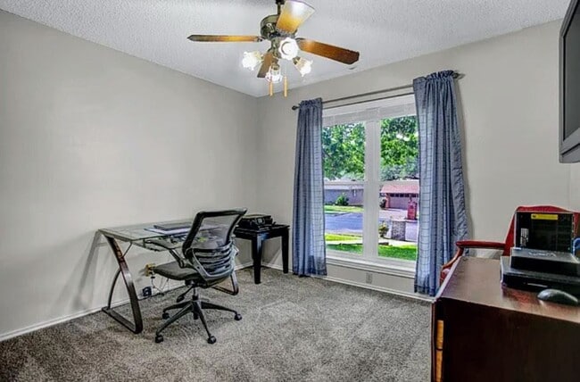 Building Photo - 13518 Cassia Way