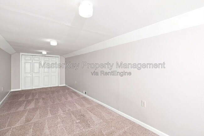 Building Photo - 5017 Walton Hill Rd