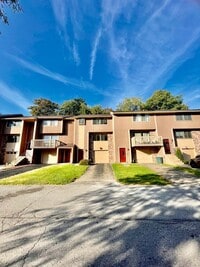 Building Photo - 3 Bed 1.5 Bath- Bridgeville PA