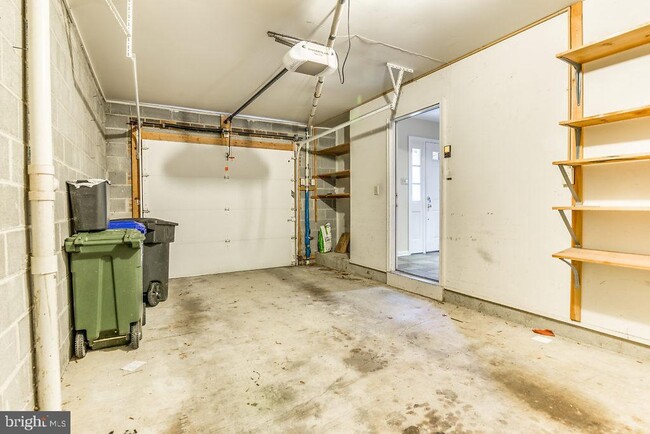 Building Photo - 1059 N George Mason Dr