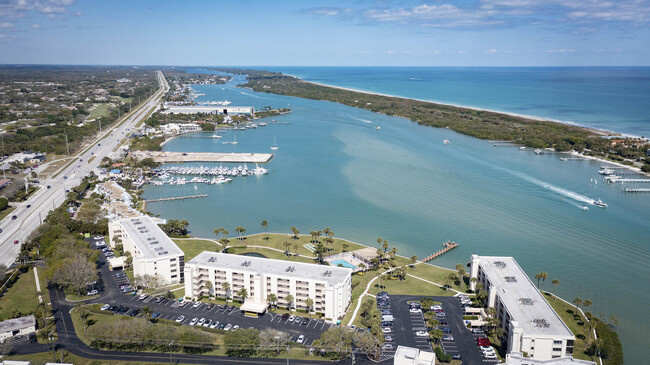 Building Photo - 100 Intracoastal Pl