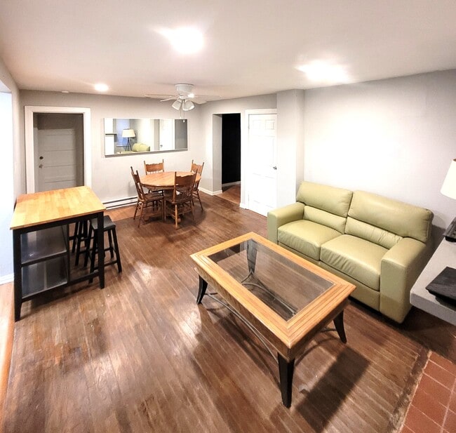Living/Dining - 2802 Hedgerow Dr