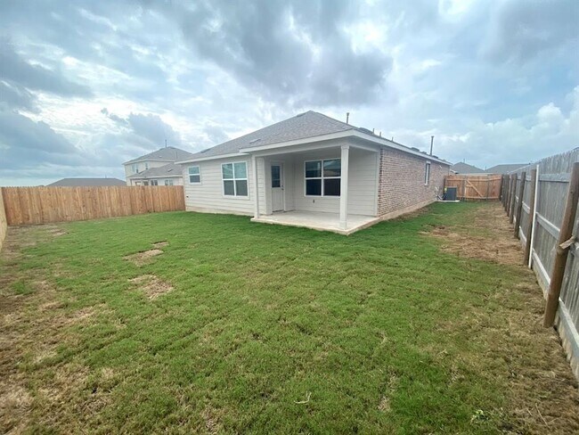 Building Photo - 3106 Kenner Dr