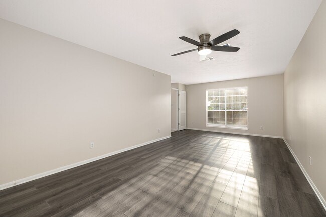 Building Photo - 21039 Vista Trail Ct