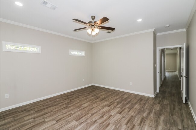 Building Photo - 774 Dillard St