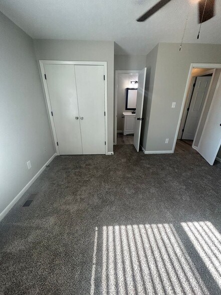 Interior Photo - Cedar Heights