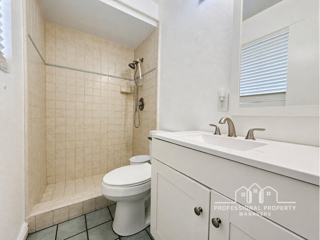 Building Photo - 3-bedroom, 2-bathroom home in La Verne Terrace
