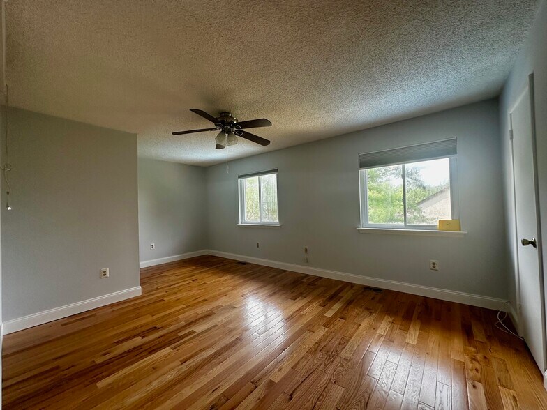 Building Photo - 99 Thoreau Dr