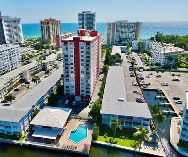 Building Photo - 3161 S Ocean Dr