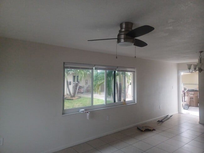 Building Photo - 4808 Lucaya Dr