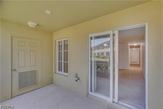 Building Photo - 9445 Ivy Brook Run