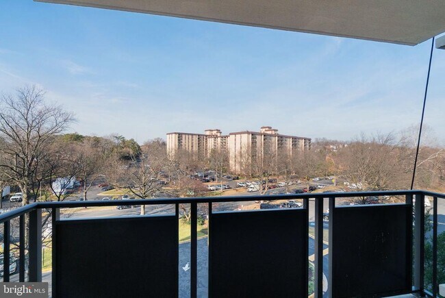 Building Photo - 3101 S Manchester St