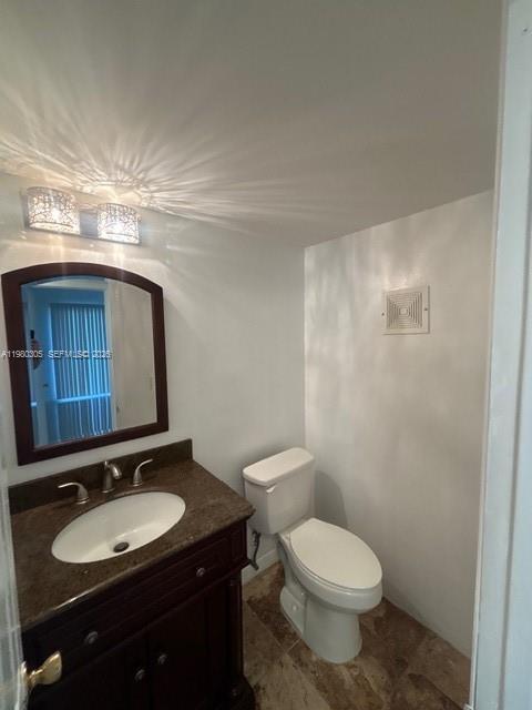 Building Photo - 305 Mansfield Dr