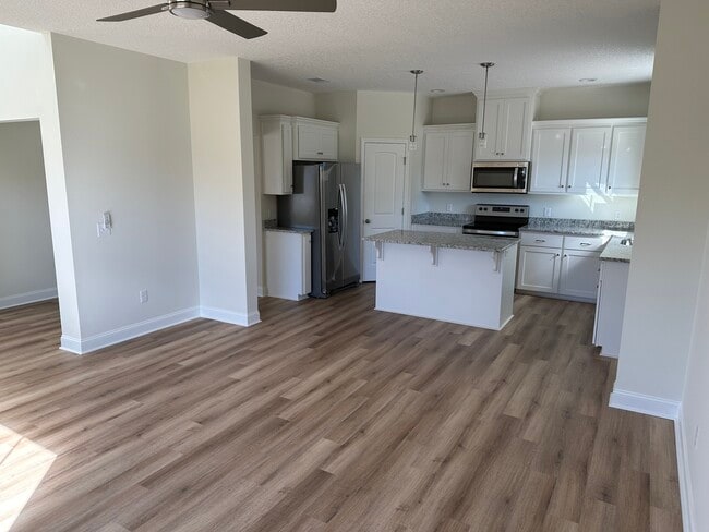 Building Photo - 945 Grayson Ave