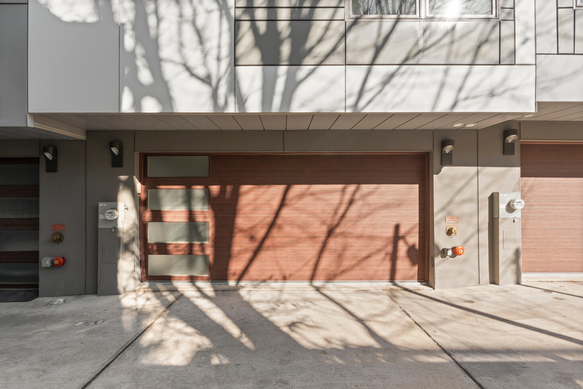 Building Photo - 869 Corinthian Ave