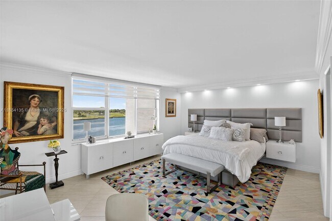 Building Photo - 9250 W Bay Harbor Dr