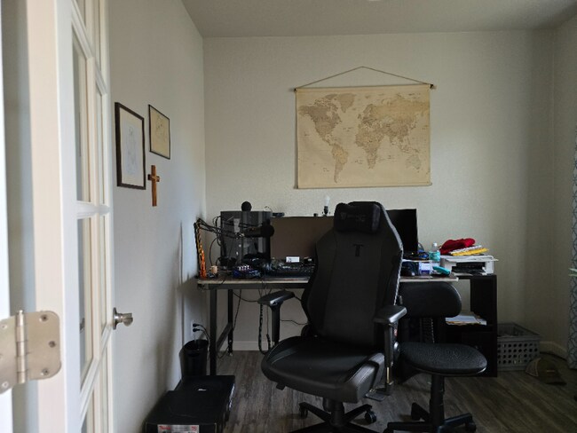 Building Photo - 310 Pavo Ct