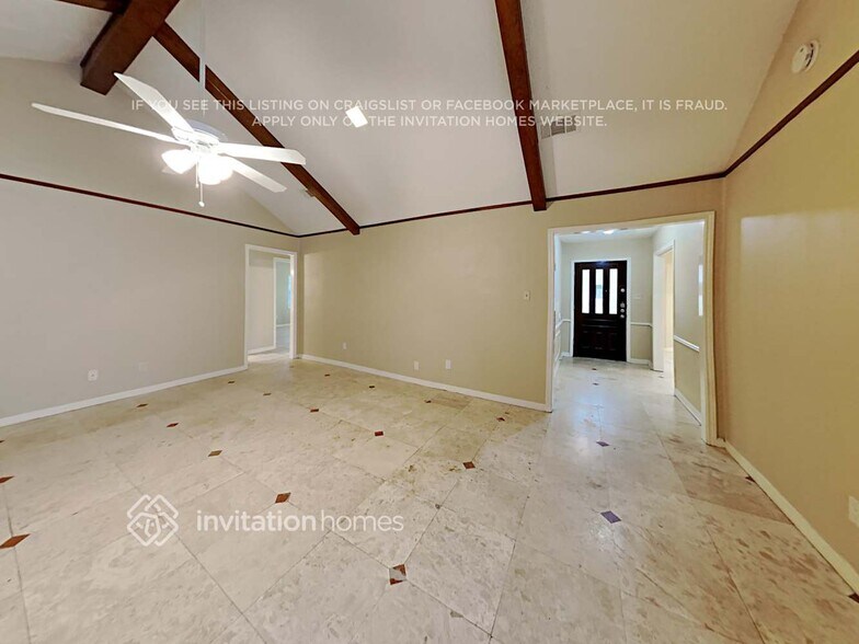 Building Photo - 2022 Willow Point Dr