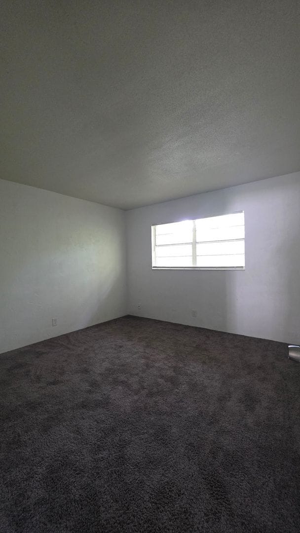 Building Photo - 2 Bedroom 1 Bath Apartment Home
