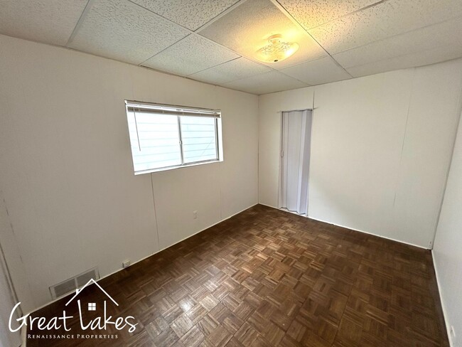 Building Photo - 2234 Evaline St